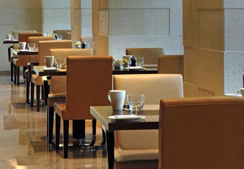 Jaipur Marriott Hotel Luaran gambar The interior of the lounge